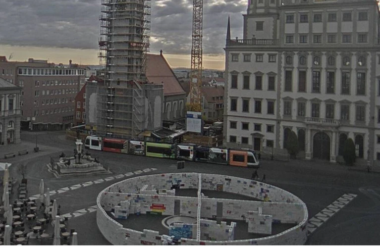  — © Foto: Webcam Augsburger Rathausplatz