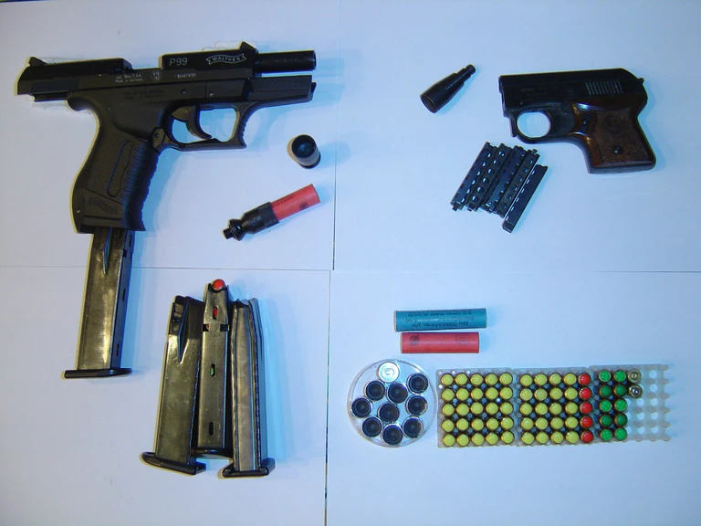 Schreckschusswaffen — © Bild: wikipedia (GNU Free Documentation License)