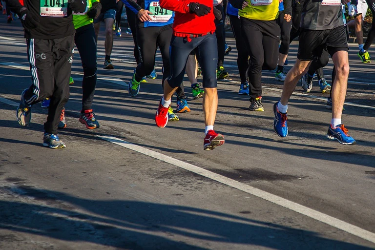 Läufer, Dauerläufer, Jogger, Sport, Bewegung — © Bild: pixabay