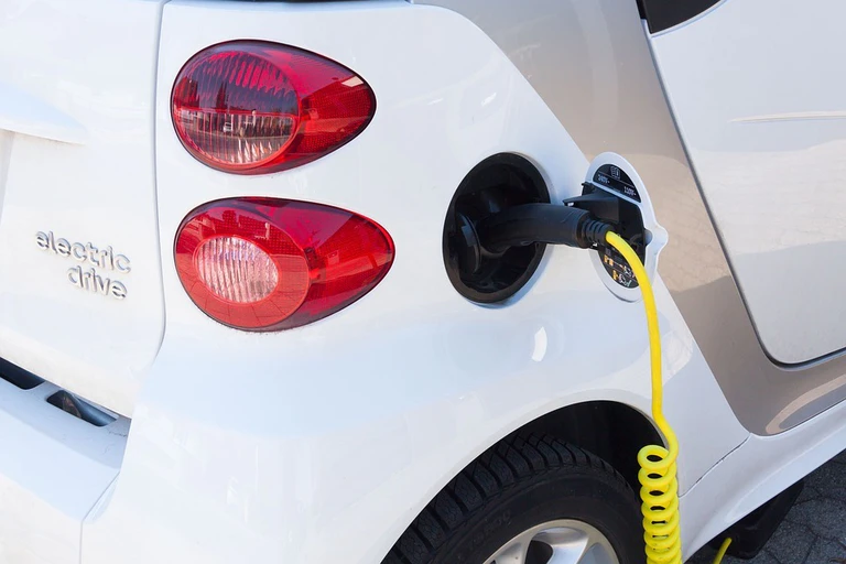 E-Auto, Ladestation, laden — © Bild: pixabay