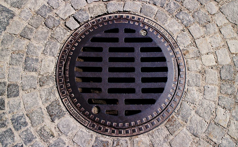 Kanal, Gulli, Kanalisation, Kanal — © Bild: pixabay