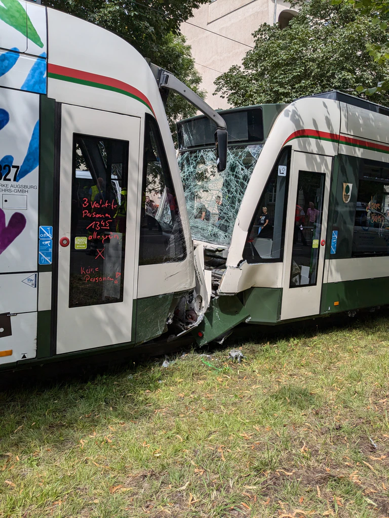  — © Straßenbahnunfall