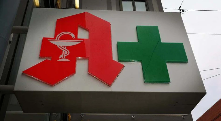 alte Homepage: https://radioaugsburg2020.stryzmedia.de/wp-content/uploads/2021/03/Apotheke-1.jpg Apotheke