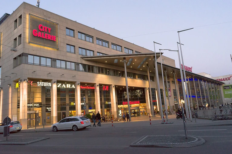  — © Tobias „ToMar“ Maier – lizenziert unter CC BY-SA 3.0